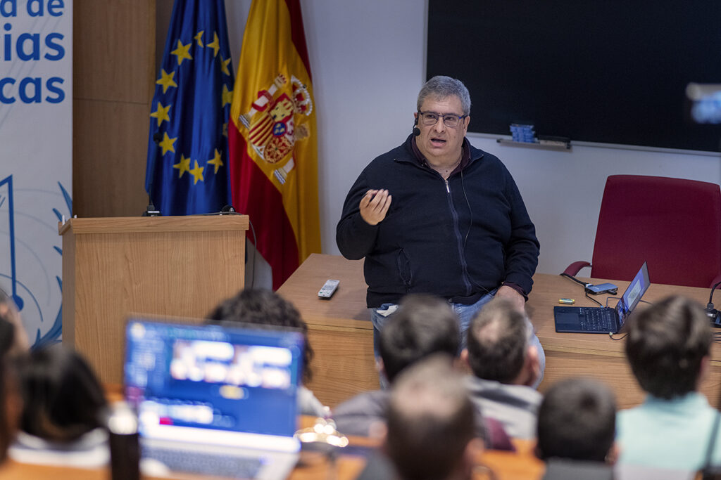 Jesús Gallego durante su charla. Fotografía: Jesús de Miguel